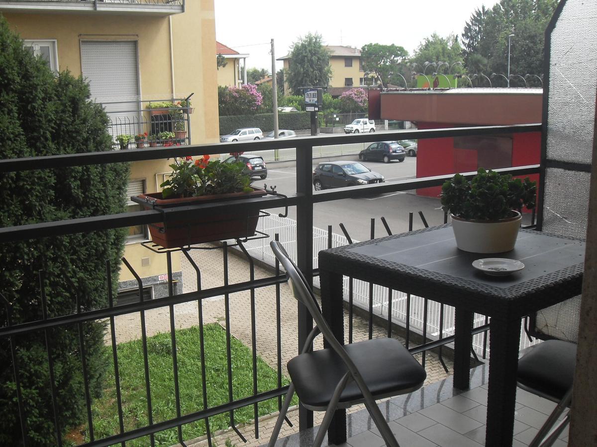 Sempione 72 Bed & Breakfast Pogliano Milanese Bagian luar foto